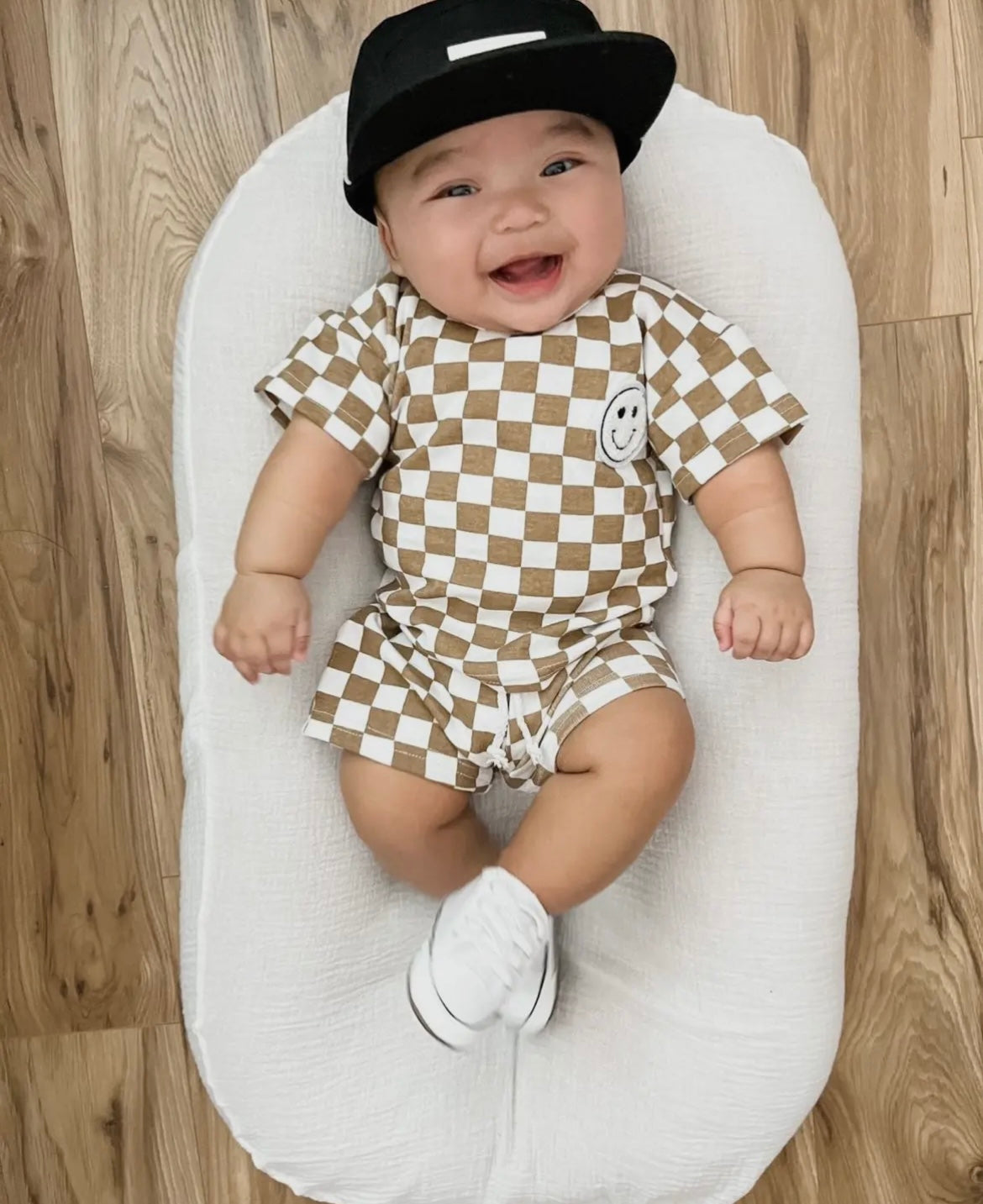 Checkered Smiley Taupe Set