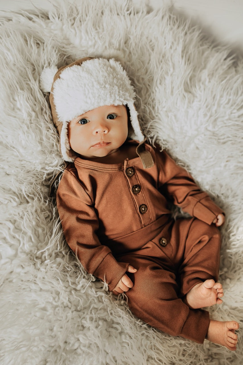 Baby Boy 2-piece Neutral Long Sleeve solid Button Bodysuit with Matching Bottoms