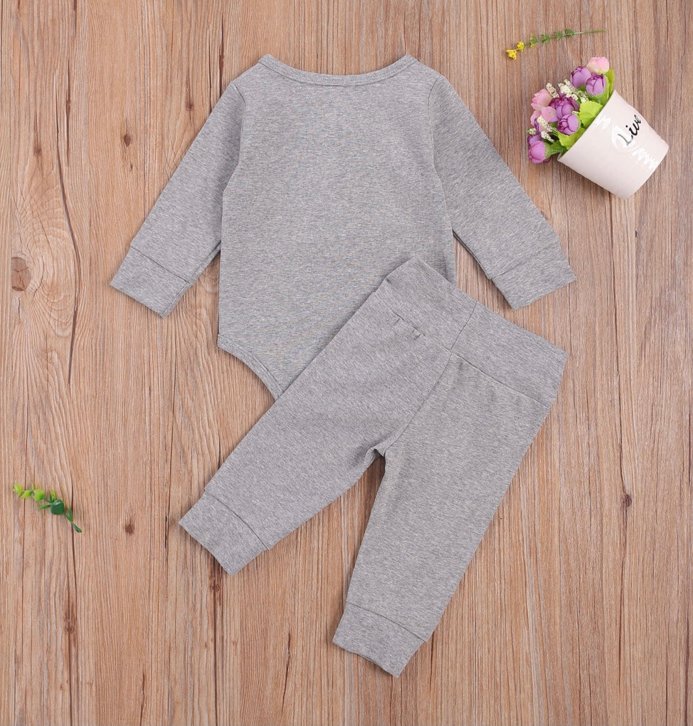 Baby Boy 2-piece Grey Long Sleeve Button Bodysuit with Matching Bottoms