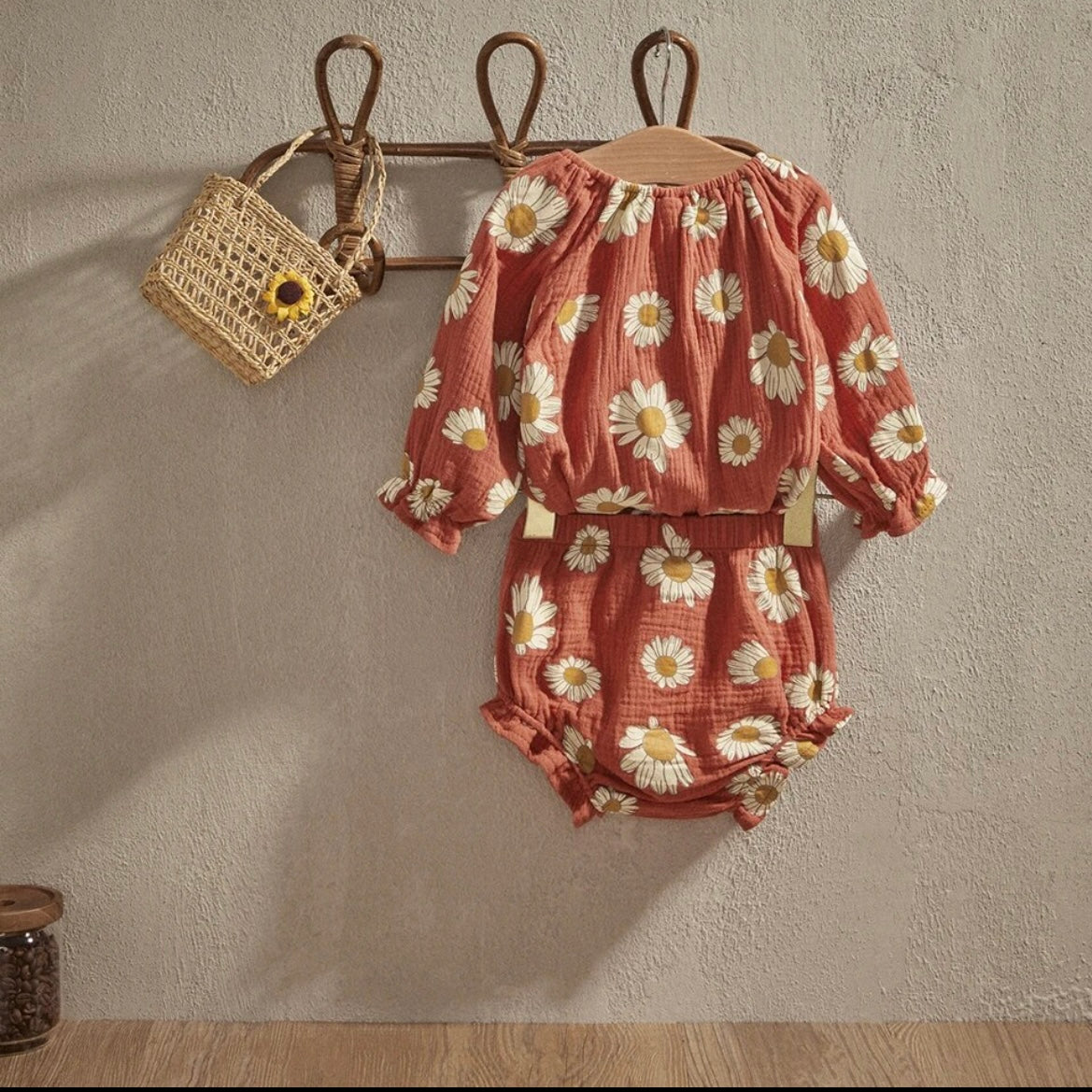 Girl Casual Ruffles 2 piece Long Sleeve Rust Daisy Print Top and Bloomers