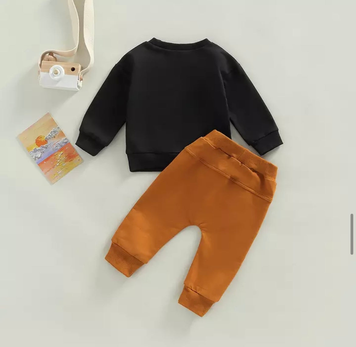 Black Mama's Sweatshirt Set & Rust Pants